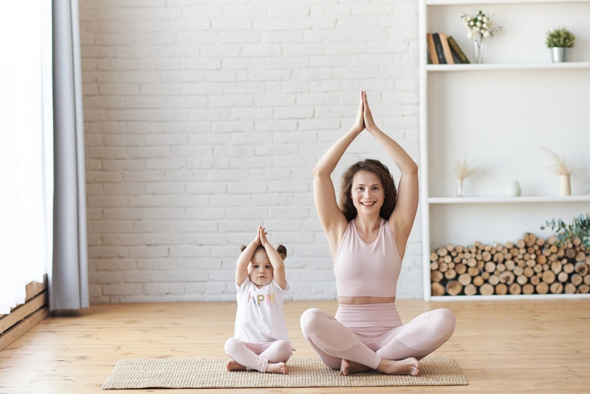 yoga mit kindern unter 3 jahren